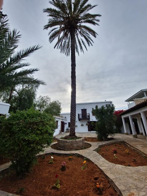 Property building, Garden, Garden, Balcony/Terrace, Garden view, Garden view