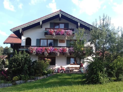 Haus Gehmacher-Maier - Chiemgau Karte Bed and Breakfast in Berchtesgadener Land