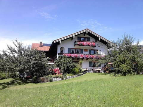 Haus Gehmacher-Maier - Chiemgau Karte Bed and Breakfast in Berchtesgadener Land