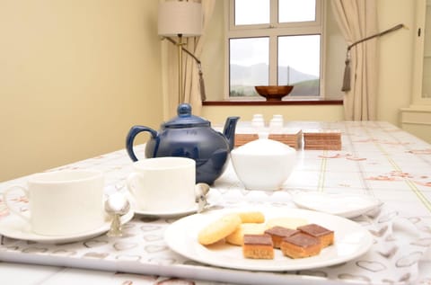 Coffee/tea facilities, Dining area