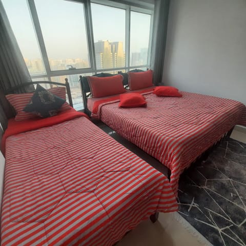 Dormitory Room for Family or Group of Travelers Apartment in Al Sharjah