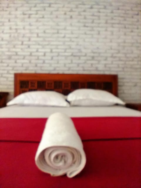 Jungle House - surf & stay Hostel in Pekutatan