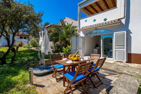 Spring, Day, BBQ facilities, BBQ facilities, Garden, Garden, Balcony/Terrace, Balcony/Terrace, Dining area