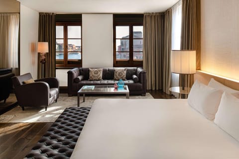 Bed, Living room, Photo of the whole room