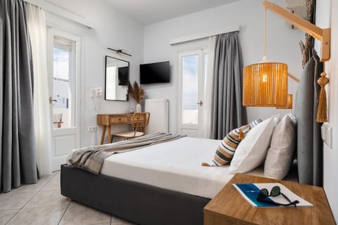 Bed, Photo of the whole room, Bedroom, hair dresser