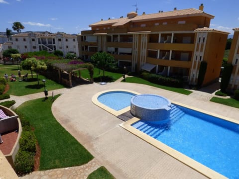 Property building, Pool view, Swimming pool, Swimming pool