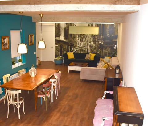 Communal lounge/ TV room