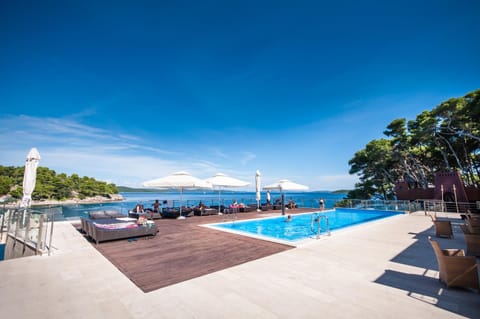 Balcony/Terrace, Swimming pool, Swimming pool