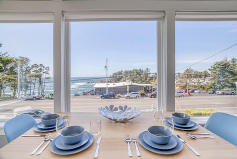 Depoe Bay Whalehouse House in Depoe Bay