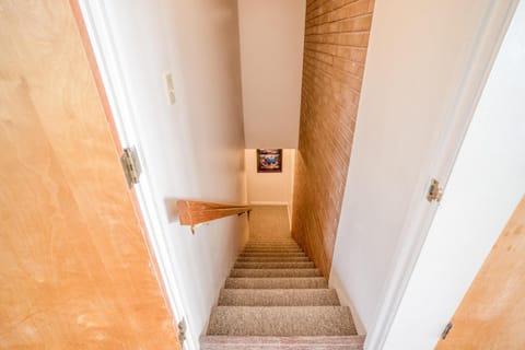 Harbor House House in Devils Lake