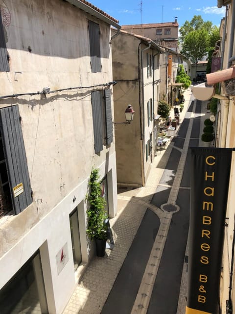 Neighbourhood, Street view