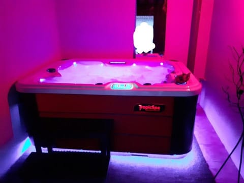 Desire House in Les Vans