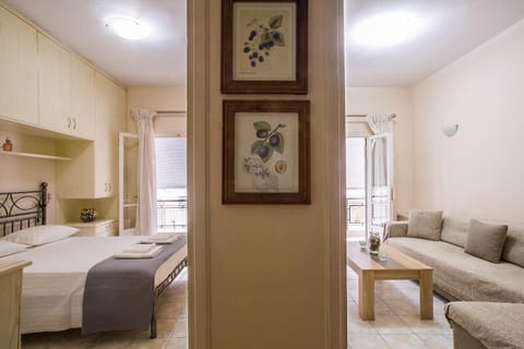Bed, Living room, Photo of the whole room, Bedroom