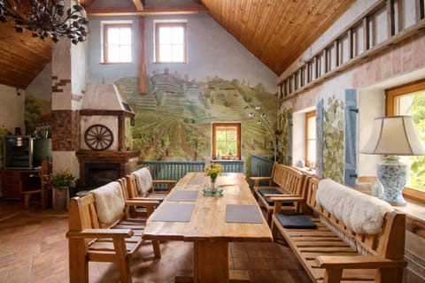 Living room, Seating area, Breakfast