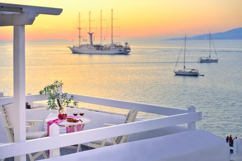 Balcony/Terrace, Sea view, Alcoholic drinks, Sunset