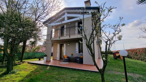 Property building, Spring, Garden, Garden view