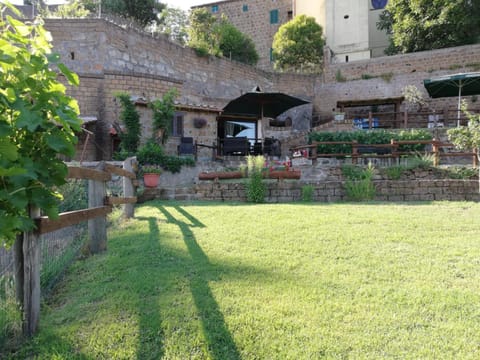 La Grotta Su Civita Bed and Breakfast in Umbria