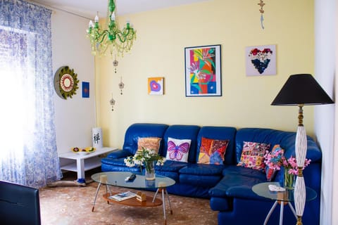 L'isola felice Apartment in Cecina