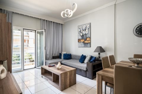 View (from property/room), Living room, Dining area, City view, Street view, air conditioner