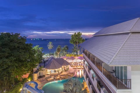Night, Pool view, Sea view, Swimming pool, Swimming pool