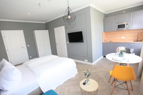 Kitchen or kitchenette, Living room, Bedroom