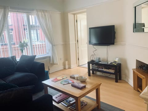 Be My Guest Liverpool - Ground Floor Apartment with Parking Apartment in Liverpool