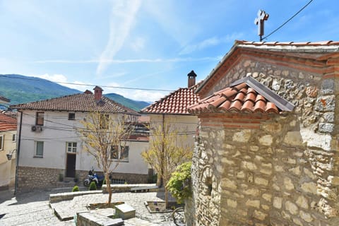 Property building, Nearby landmark, Neighbourhood