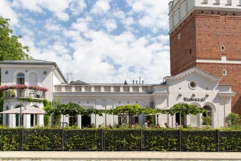 Property building, Restaurant/places to eat, Garden, View (from property/room), Garden view, Landmark view