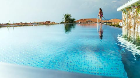 Solarium, Swimming pool, Swimming pool