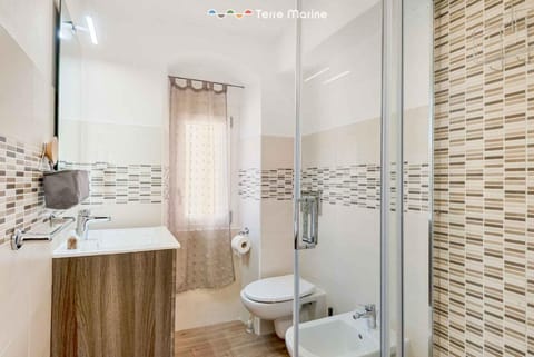 Il Cielo in una Stanza, Terre Marine Apartment in La Spezia