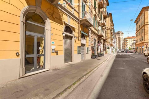 Il Cielo in una Stanza, Terre Marine Apartment in La Spezia