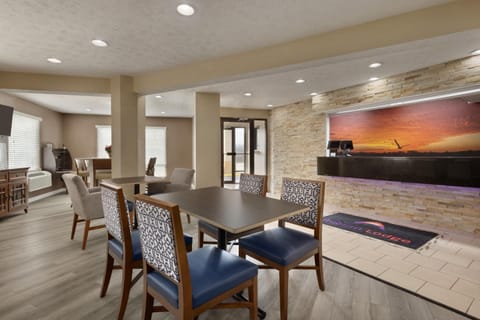 Property building, Communal lounge/ TV room, Facade/entrance, Day, TV and multimedia, Coffee/tea facilities, Lobby or reception, Seating area, Dining area, On site, Entertainment, Breakfast, Location, heating, air conditioner