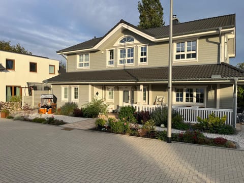 Woodhaus Appartement Apartment in Cologne