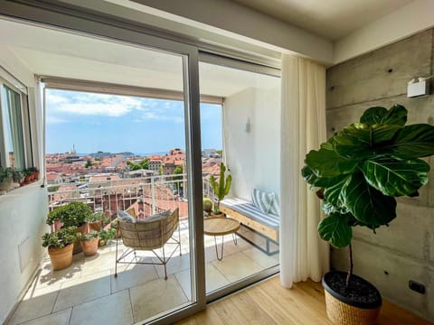 Day, Natural landscape, View (from property/room), Balcony/Terrace, Mountain view