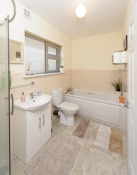 Garra Cottage House in Louth, Co. Louth, Ireland