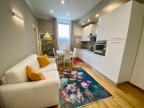 LEO'S HOME Apartment in La Spezia