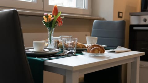 Dining area, Breakfast