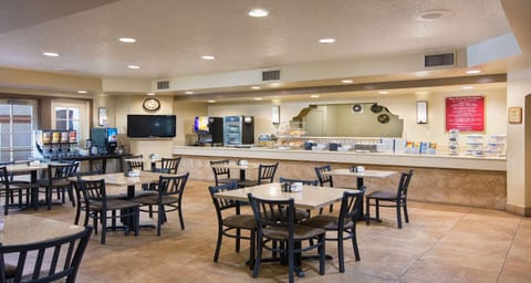 Restaurant/places to eat, Dining area, On site, Breakfast