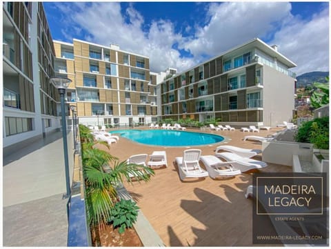 Garden, Balcony/Terrace, Balcony/Terrace, Fitness centre/facilities, Fitness centre/facilities, Seating area, Mountain view, Mountain view, Pool view, Pool view, Sea view, Sea view, Swimming pool, Swimming pool