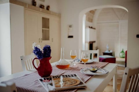Food and drinks, Dining area