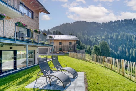 Spa and wellness centre/facilities, sunbed