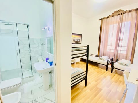 Shower, Bathroom, Photo of the whole room, Bedroom, towels