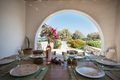 Property building, Patio, Day, Garden, View (from property/room), Balcony/Terrace, Balcony/Terrace, Living room, Seating area, Dining area, Sea view, Sunrise, Sunset