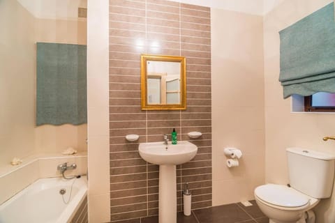 Ta' Manwel Farmhouse House in Malta