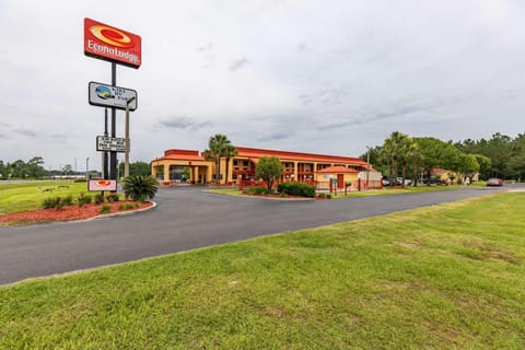 Property building, On site