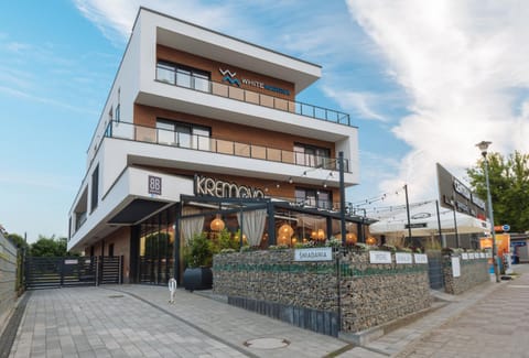 White Marina Apartamenty Vacation rental in West Pomeranian Voivodeship, Poland