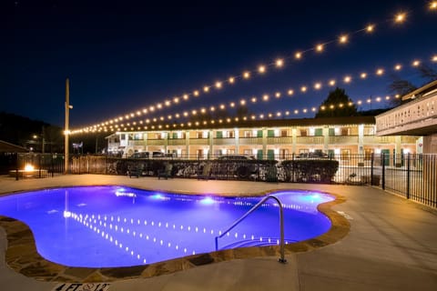 Property building, Swimming pool