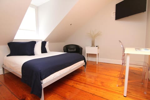 Bed, View (from property/room), Seating area, Bedroom