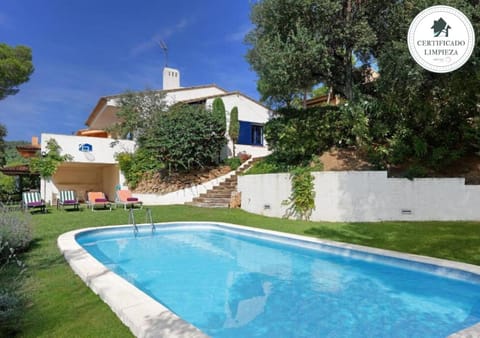 Balcony/Terrace, Swimming pool