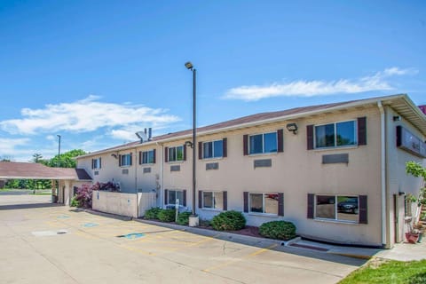 Property building, On site